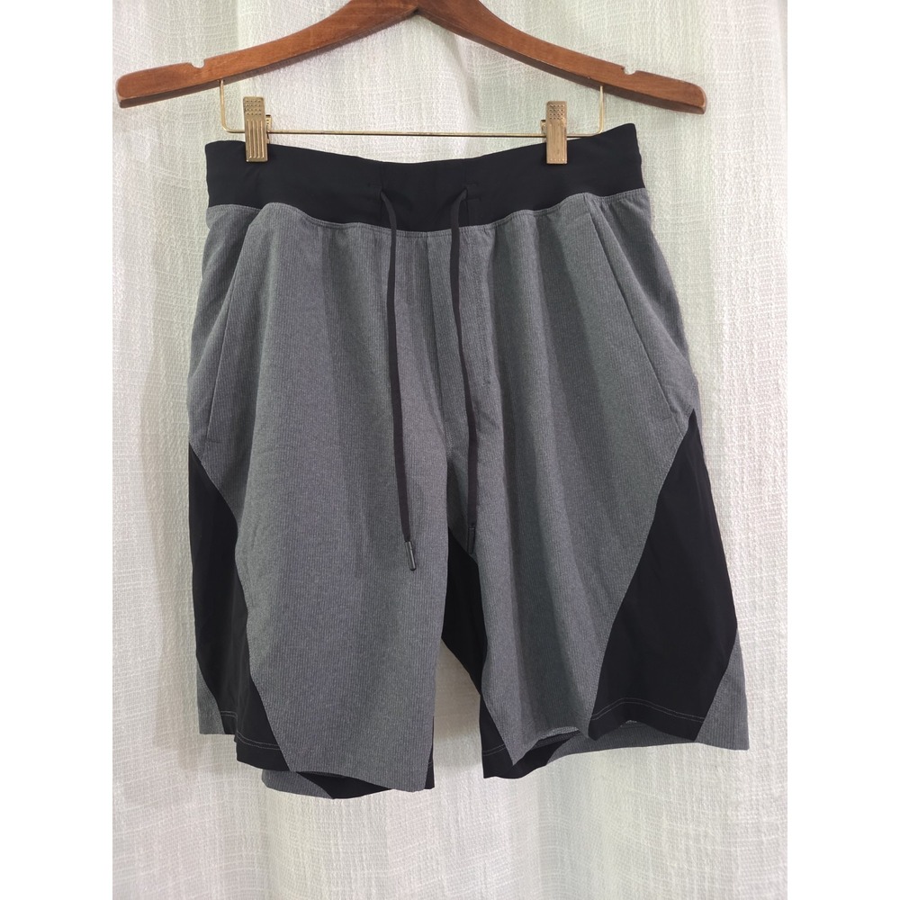 Lululemon Namaste At The Beach Black Gray Lined Shorts Men's M 9" Inseam - Picture 1 of 4